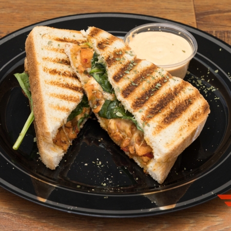 Biscotti_Waffle_With_Chicken